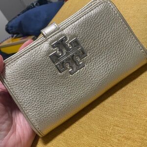 Tory Burch Gold Classic Phone Bag | Stylish & Practical | Fits iPhone 7